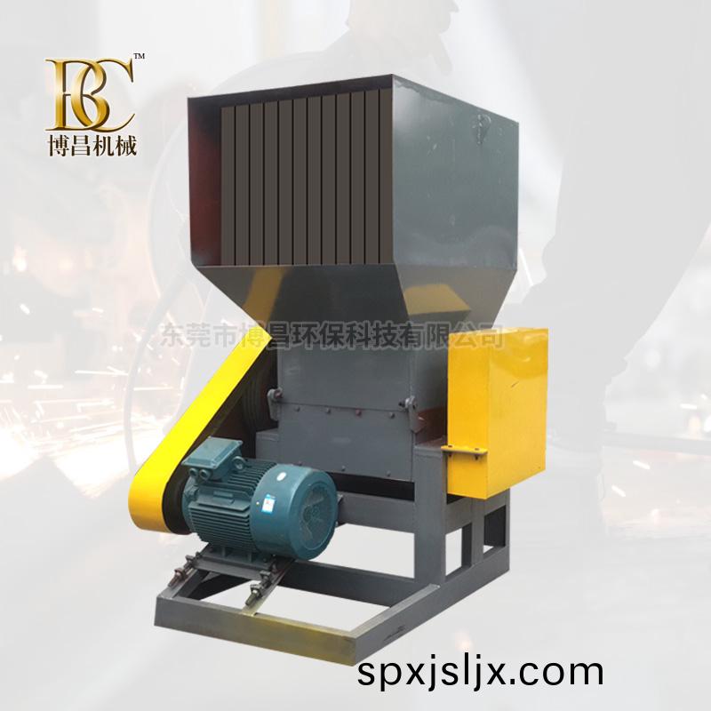 塑(su)料(liao)水(shui)菓(guo)筐破(po)碎(sui)機