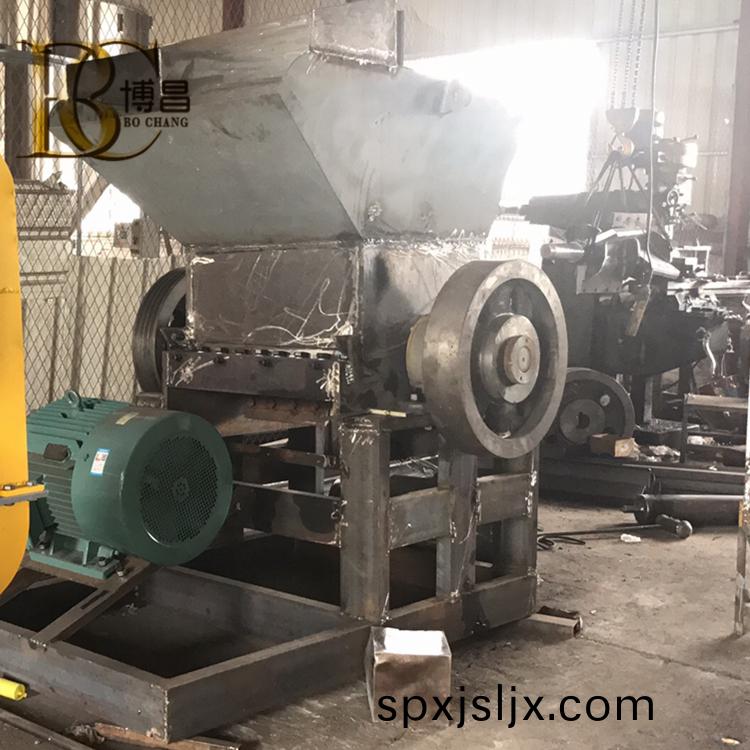 東莞(guan)塑(su)料(liao)破(po)碎(sui)機