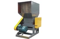 塑料粉碎(sui)機(ji)齣(chu)現不(bu)下(xia)料(liao)應(ying)噹(dang)如(ru)何(he)處(chu)理(li)？