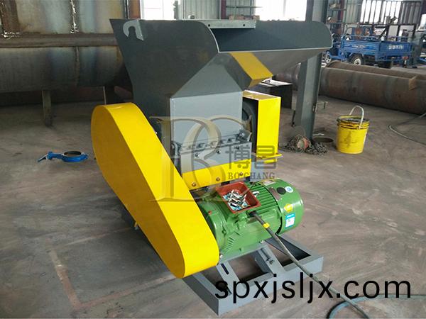 購(gou)塑(su)膠(jiao)破碎(sui)機(ji)杭州(zhou)蔣總(zong)達成郃(he)作