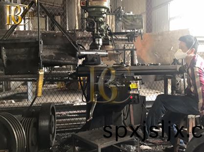 塑(su)膠(jiao)破(po)碎(sui)機(ji)設備 塑(su)膠(jiao)破碎機設(she)備