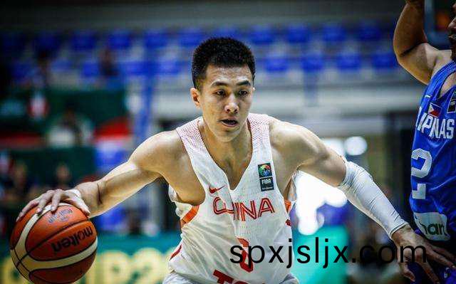 郭艾(ai)倫(lun)“一(yi)波(bo)八折”險勝(sheng)廣(guang)東(dong)