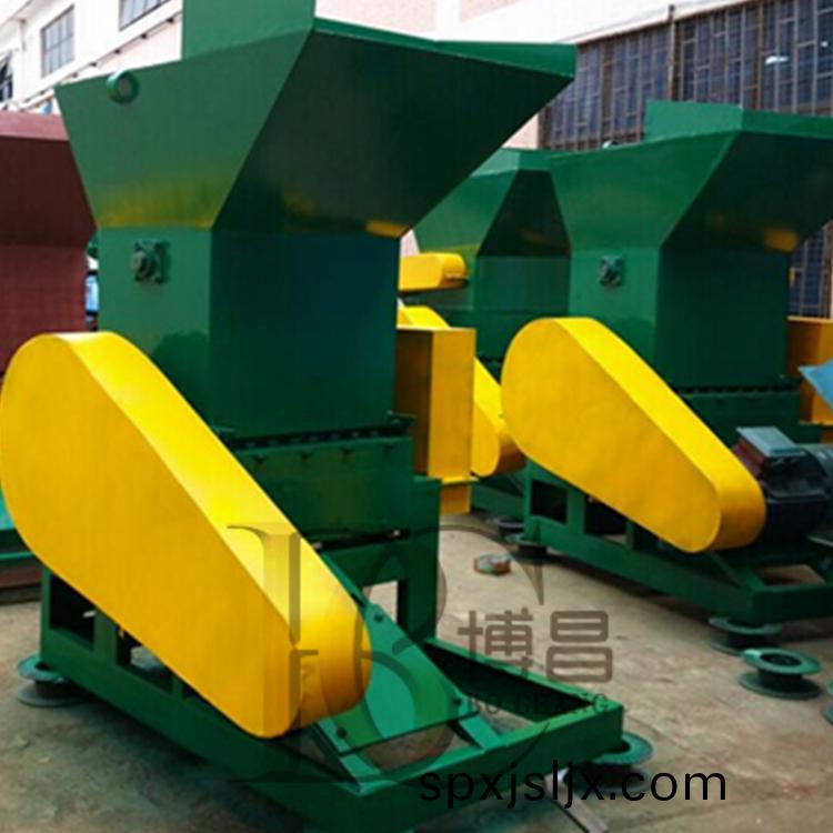 再生(sheng)塑(su)料(liao)破(po)碎(sui)機