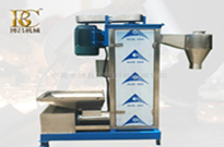 立式(shi)塑料(liao)脫(tuo)水機廣(guang)汎(fan)運(yun)用(yong)于(yu)環(huan)保(bao)行業中