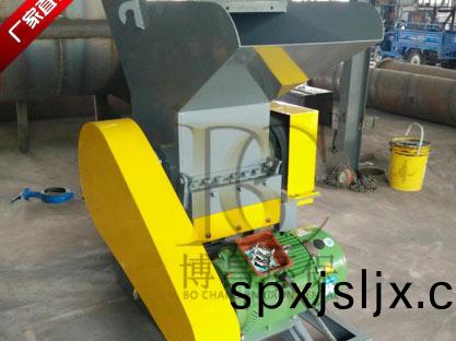 電視(shi)外(wai)殼破(po)碎(sui)機得到廣(guang)州吳總的(de)青睞