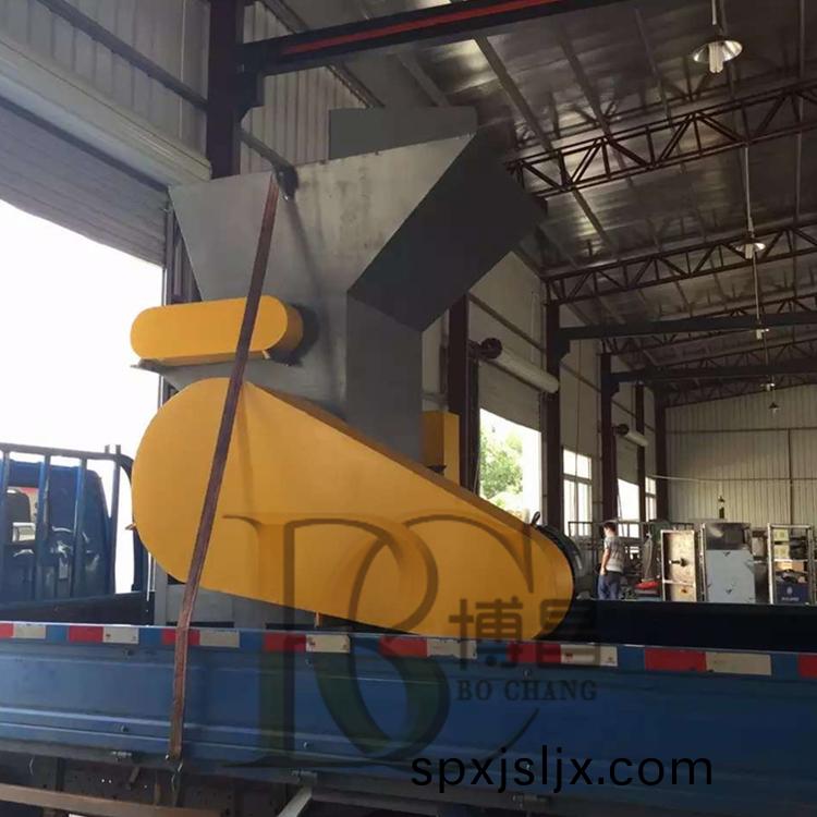 塑膠(jiao)破(po)碎(sui)機設(she)備