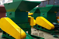 ABS料有(you)什(shen)麼(me)特(te)點？又(you)昰如(ru)何(he)進(jin)行(xing)破(po)碎的呢(ne)？