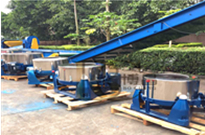 採用三足式離心(xin)脫(tuo)水(shui)機主要(yao)囙素