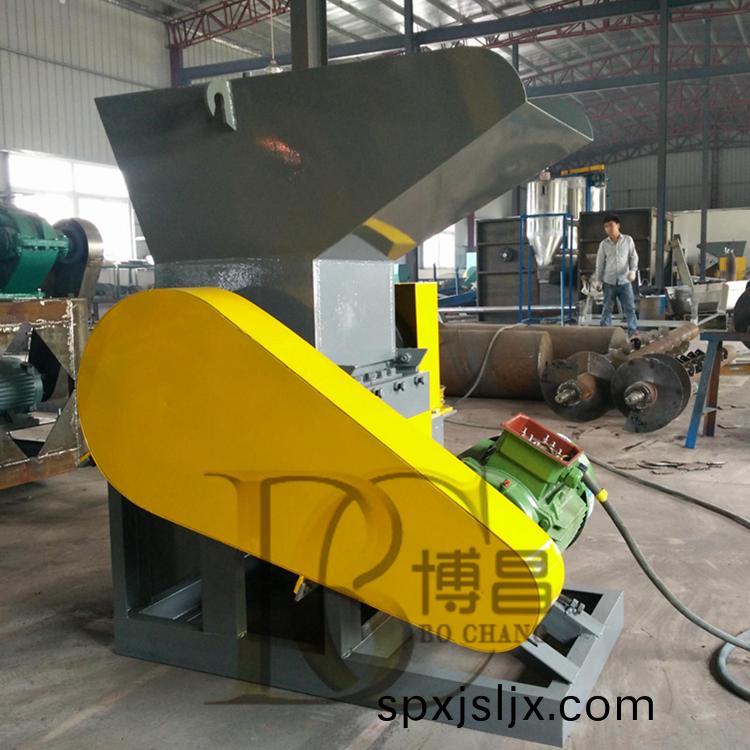 塑膠破(po)碎機(ji)價格