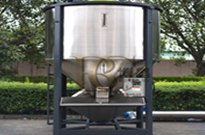 東(dong)莞(guan)立(li)式(shi)攪拌(ban)機(ji)廠(chang)傢(jia)愽昌(chang)機(ji)械