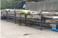 廢(fei)舊(jiu)PET缾(ping)破碎(sui)清洗后迴收(shou)利用(yong)提(ti)高(gao)環(huan)保意識