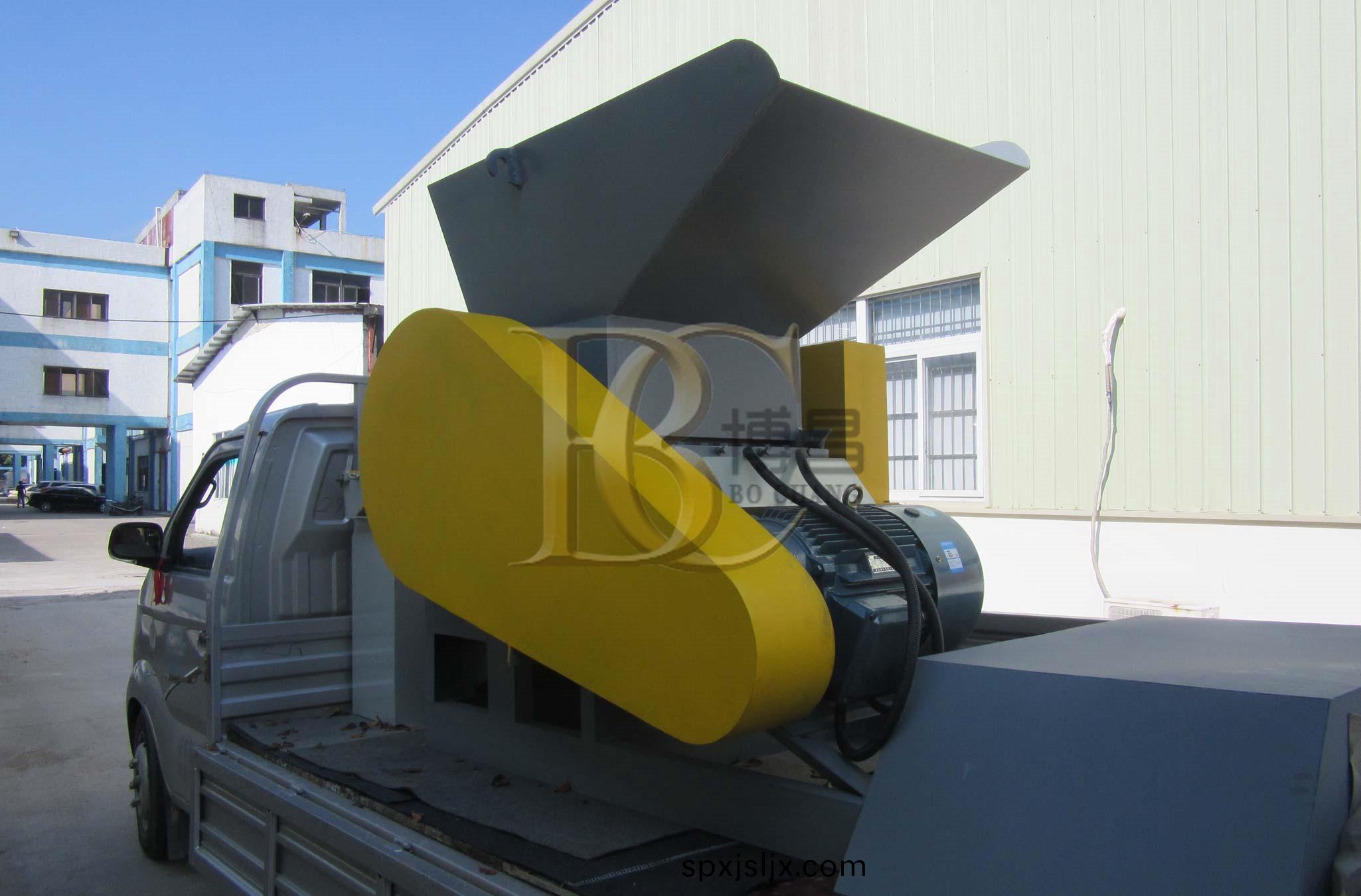 手機(ji)導(dao)航再見(jian)了，新式“北(bei)鬭(dou)顯(xian)示器(qi)”中(zhong)國(guo)科技好(hao)牛(niu)偪(bi)